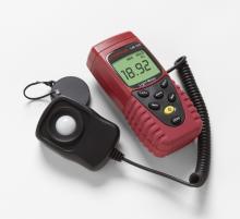 Fluke LM-120 - LIGHT METER AUTO RANGING