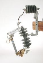 Hubbell Power Systems CP71EN213PB - CUTOUT, COMB POLY 27KV 125BIL